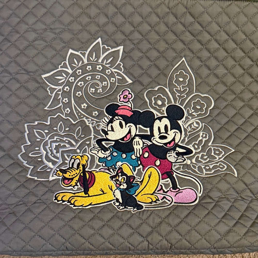 NWOT Gray Quilted Vera Bradley Disney Tote Bag - Picture 2 of 7
